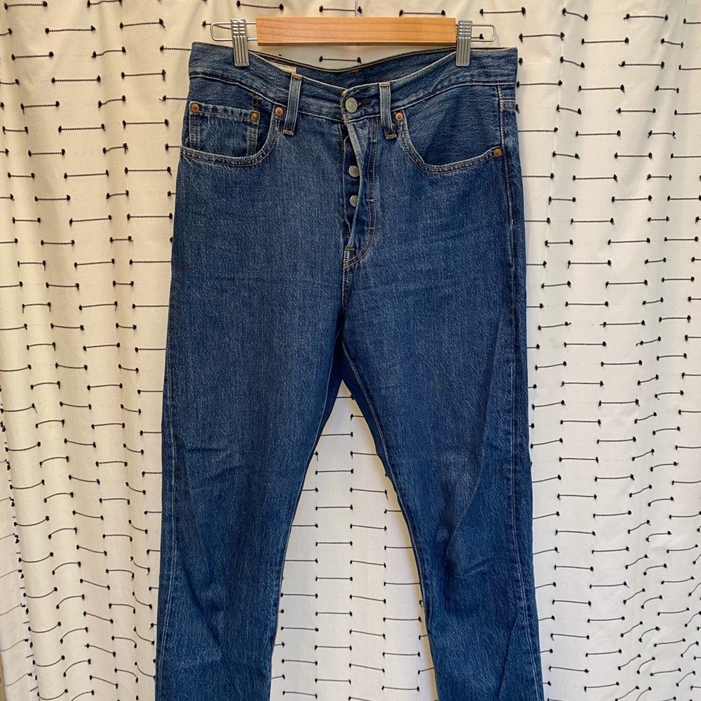 **SOLD** Levi’s 501 Skinny - Dark Wash - 27” Waist